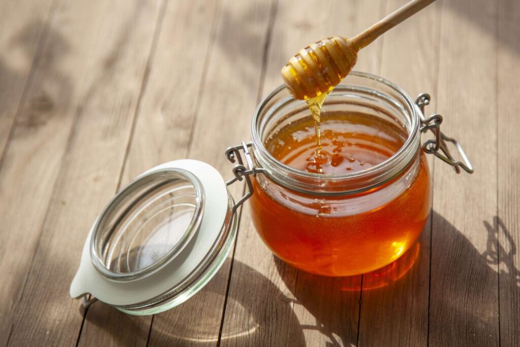 Does Natural Honey Taste A Bit Sour